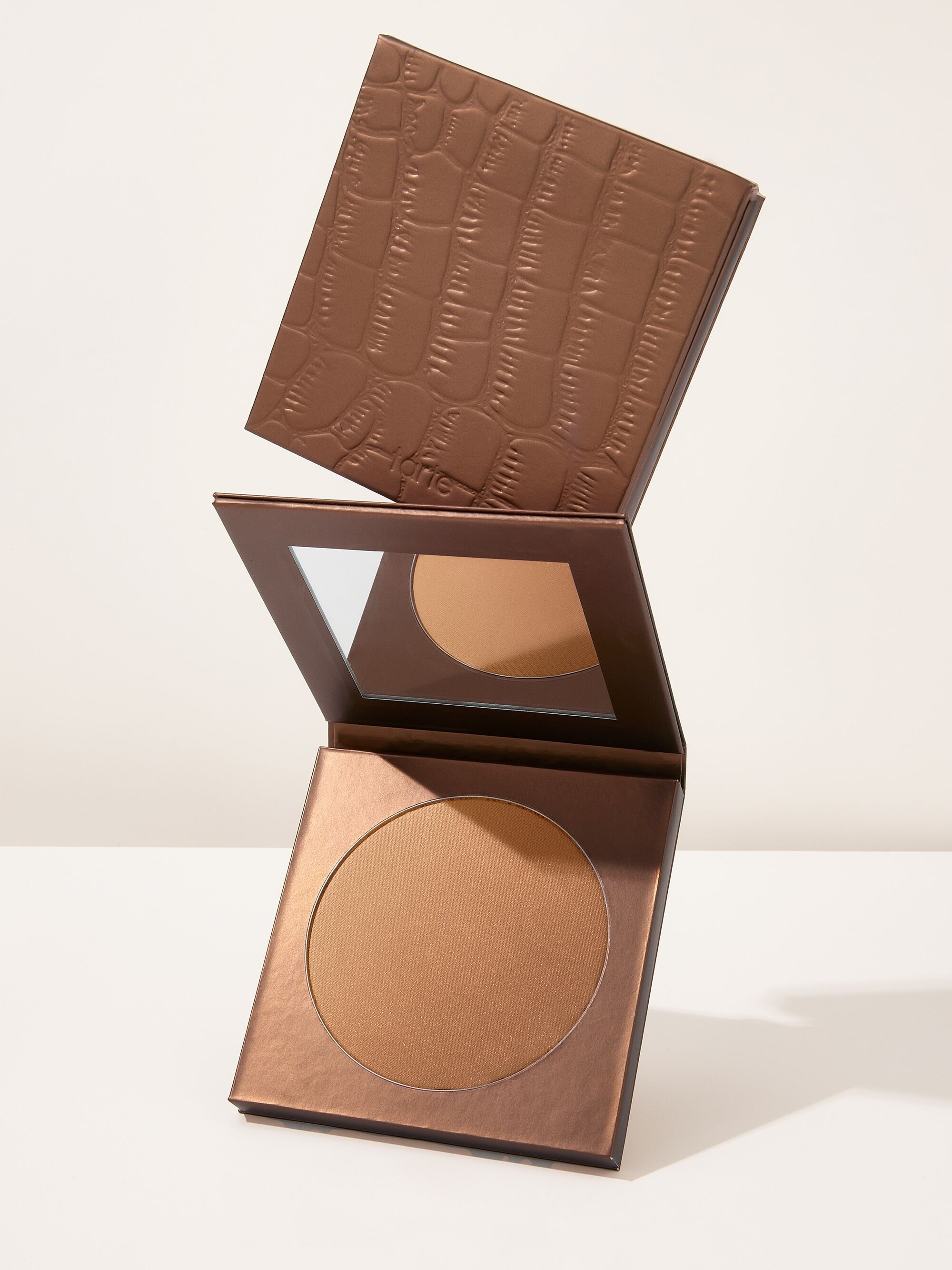 park ave princess™ waterproof face & body bronzer image number null