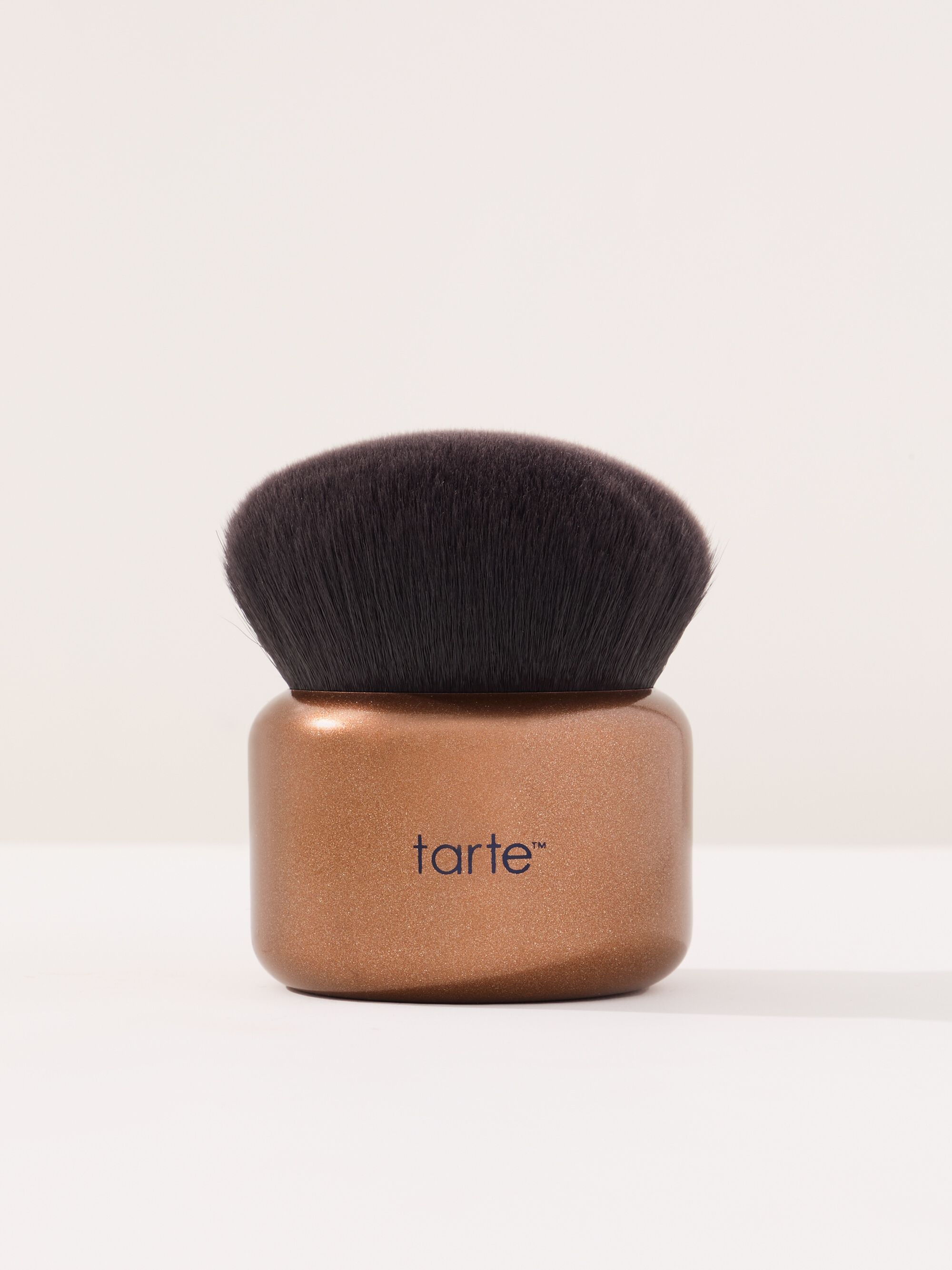 buff & bronze body kabuki brush image number null