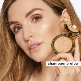 travel-size Amazonian clay shimmering light image number null