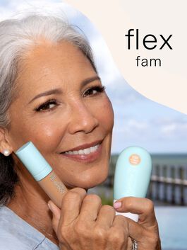 travel-size power flex™ concealer image number null