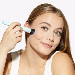 angled concealer brush image number null