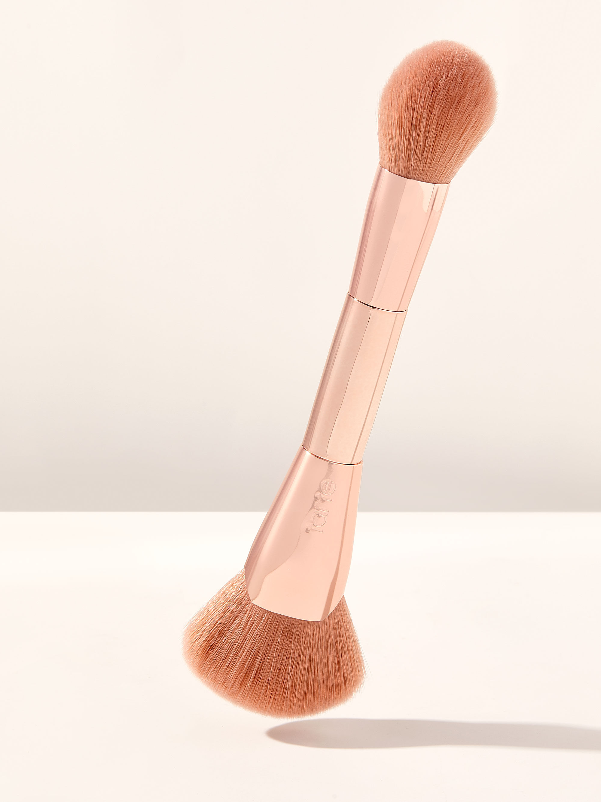 glamazon™ cheek brush image number null