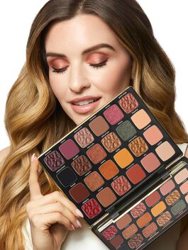 maneater™ after dark eyeshadow palette image number null