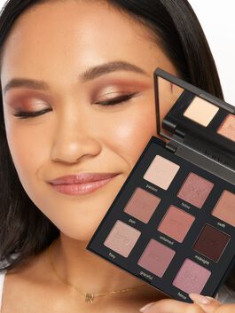 maneater™ eyeshadow palette vol. 3 image number null