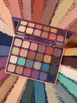 maneater™ nightfall eyeshadow palette 3 piece set image number null