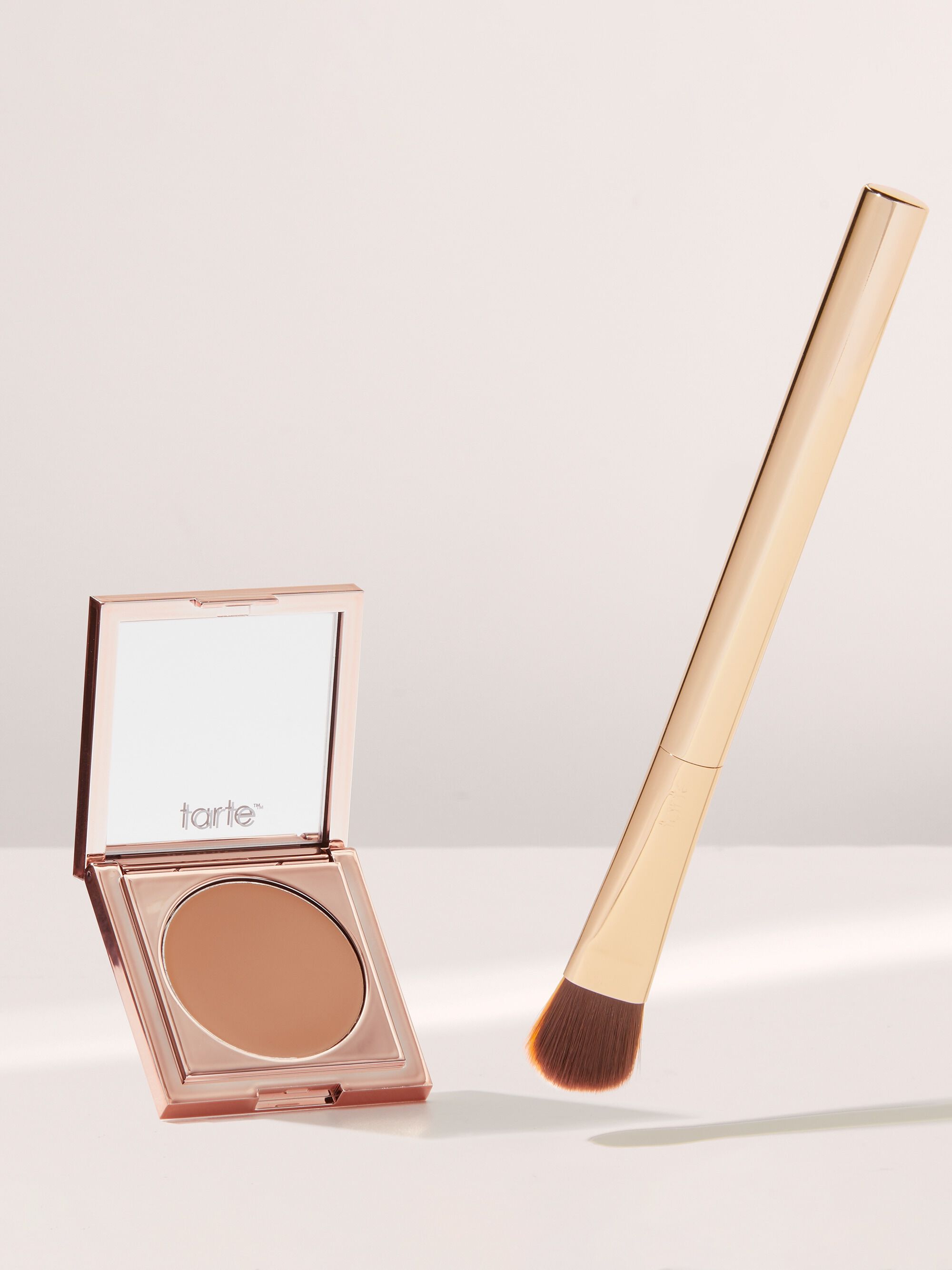 dark circle defense™ CC undereye corrector & brush duo image number null