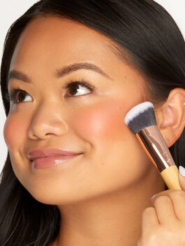 cream blush brush image number null