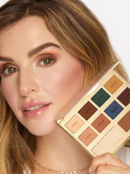 glamazon™ Amazonian clay eyeshadow palette image number null