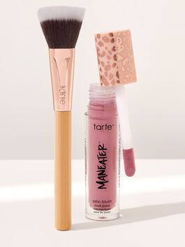 maneater™ satin blush cheek plump brush duo