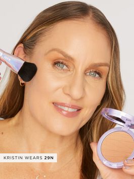 face tape™ pressed powder brush image number null