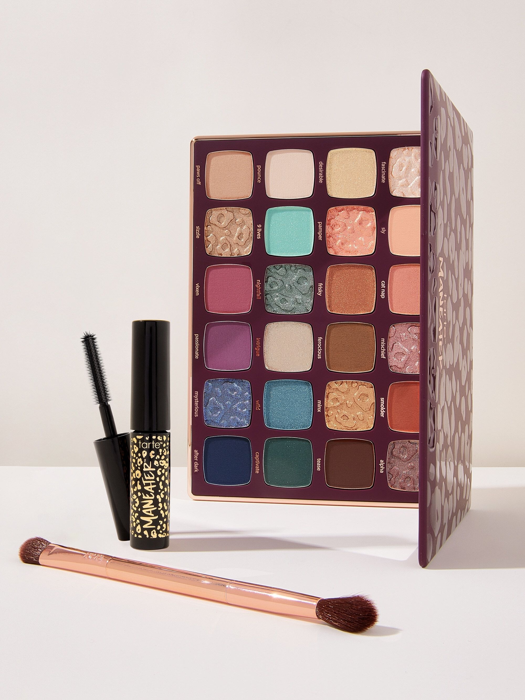 maneater™ nightfall eyeshadow palette 3 piece set image number null