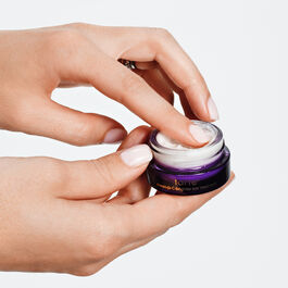 swatching maracuja under eye cream image number null