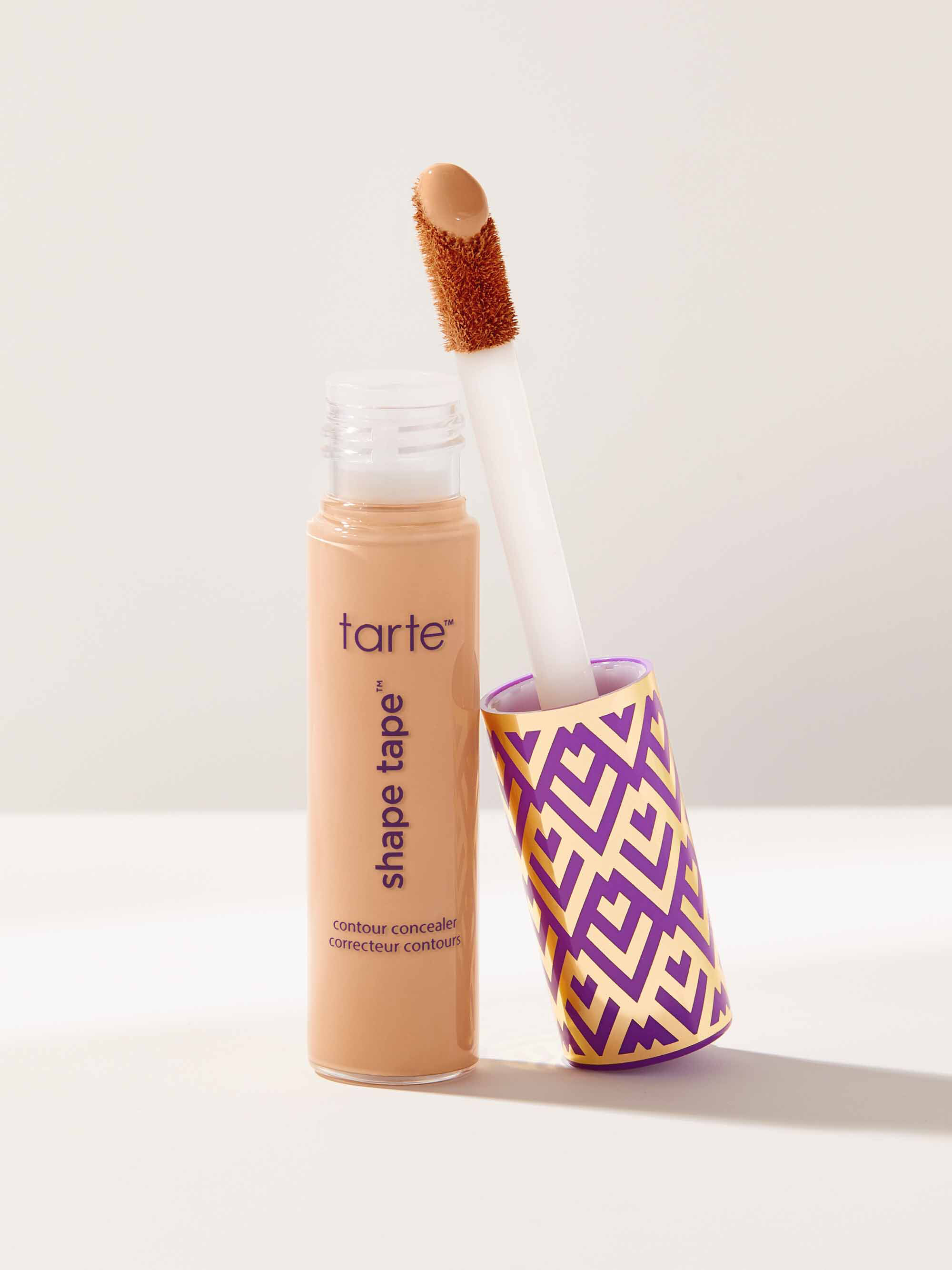 shape tape™ full-coverage concealer image number null